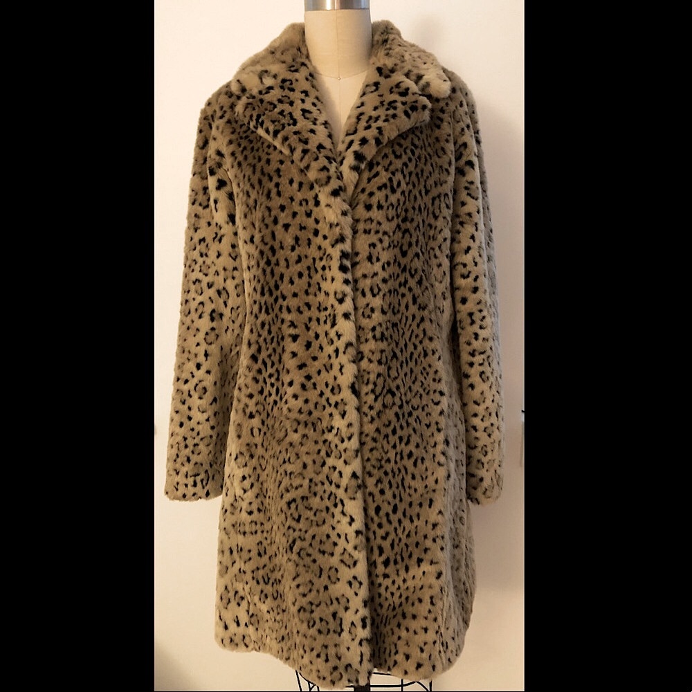 Faux fur leopard coat